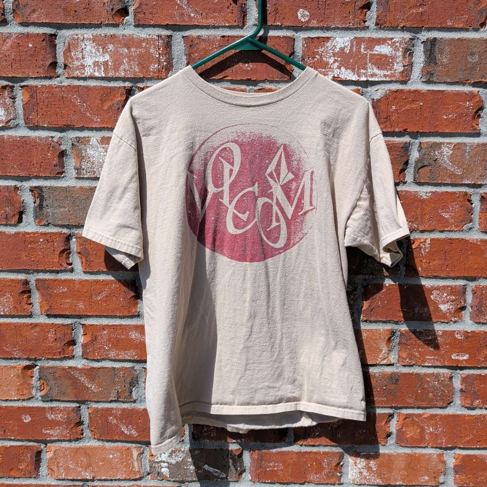 Volcom Graphic T-Shirt Mens Medium Tan Short Sleeve Distressed Logo‎ Print